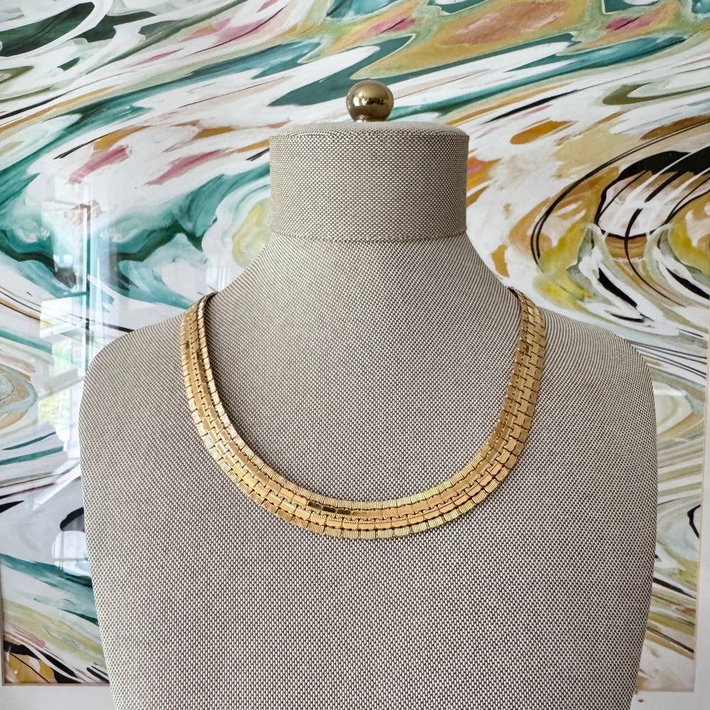 Vintage 1980s Wide Flat Link Gold Tone Chain‎ Necklace Quiet Luxury Classic
